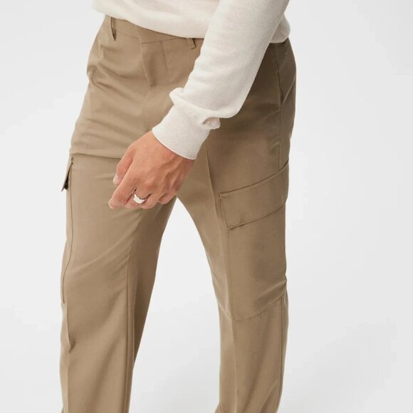 J Lindeberg Haij Virgin Wool/Poly Tan Cargo Pants Men's EU 48 Actual Waist 34" - Picture 2 of 3